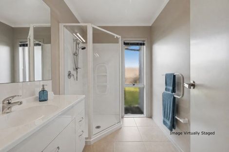 Photo of property in 61 Bridgewater Way, Pyes Pa, Tauranga, 3112
