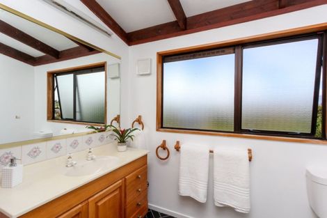 Photo of property in 22 Virginia Place, Whalers Gate, New Plymouth, 4310