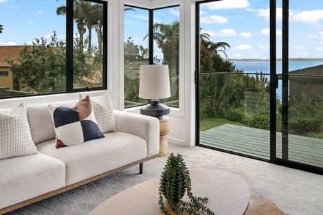 Photo of property in 2/152 Clovelly Road, Bucklands Beach, Auckland, 2012