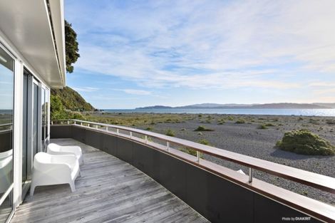 Photo of property in 42 Pukatea Street, Eastbourne, Lower Hutt, 5013