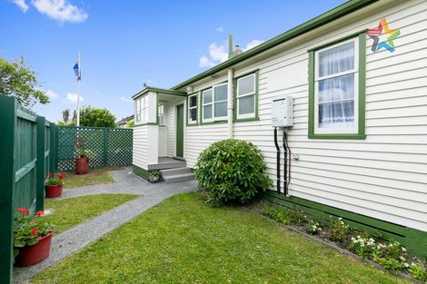 Photo of property in 32 Naenae Road, Naenae, Lower Hutt, 5011