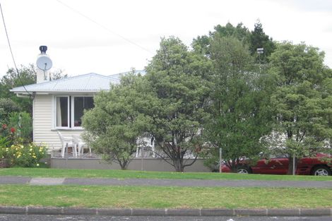 Photo of property in 1/18 Seaview Road, Glenfield, Auckland, 0629