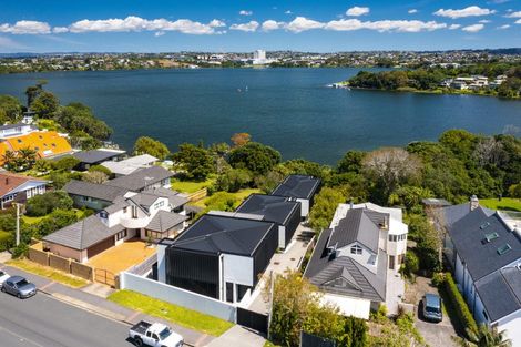 Photo of property in 314a Hurstmere Road, Takapuna, Auckland, 0622