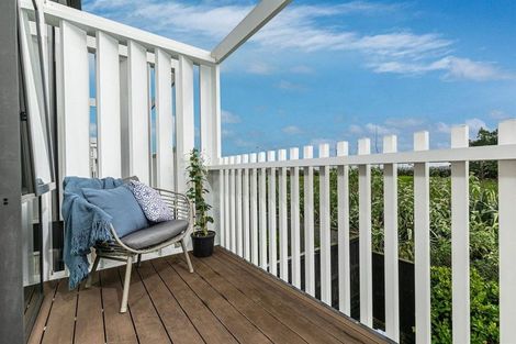 Photo of property in 21 Carder Court, Hobsonville, Auckland, 0618