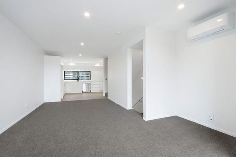 Photo of property in 4/17 Victoria Road, Mount Maunganui, 3116