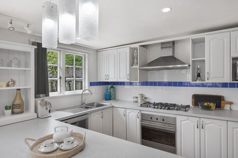 Photo of property in 1/27 Peach Road, Glenfield, Auckland, 0629