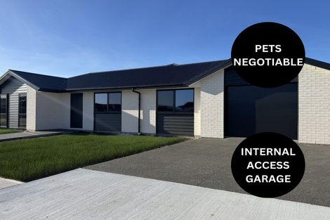 Photo of property in 2/232 Marine Parade, New Brighton, Christchurch, 8061