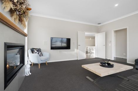 Photo of property in 1 Landing Drive, Pyes Pa, Tauranga, 3112