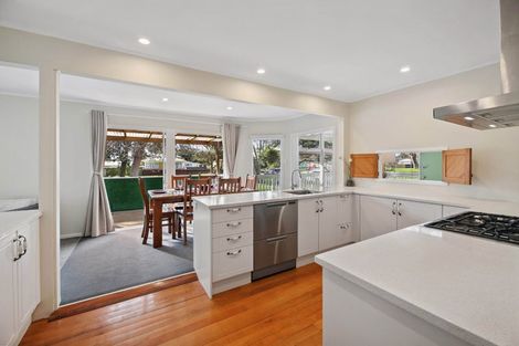 Photo of property in 36 Pandora Place, Pakuranga, Auckland, 2010