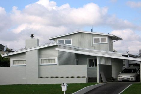 Photo of property in 15 Burfield Place, Awapuni, Palmerston North, 4412
