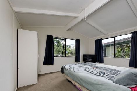 Photo of property in 20 Serwayne Place, Sunnyvale, Auckland, 0612