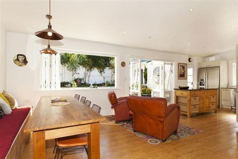 Photo of property in 17 Owens Road, Devonport, Auckland, 0624