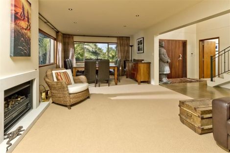 Photo of property in 70 Cliff Road, Torbay, Auckland, 0630