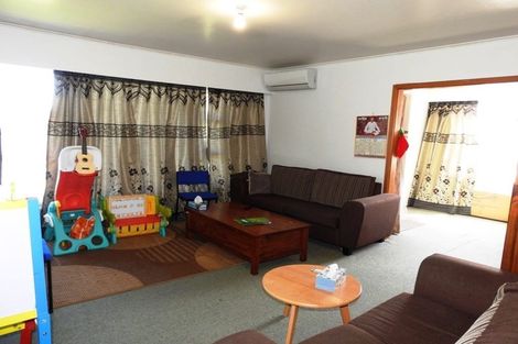 Photo of property in 21 Cricket Place, Melville, Hamilton, 3206