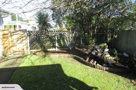 Photo of property in 5 Diamond Street, Carterton, 5713