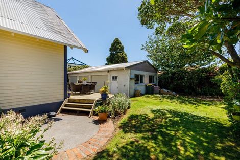 Photo of property in 162 Saint Aubyn Street, New Plymouth, 4310