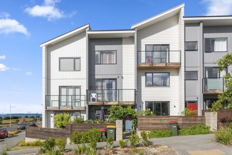 Photo of property in 75 Te Oneroa Way, Long Bay, Auckland, 0630