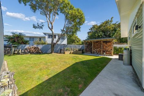 Photo of property in 22 Pasadena Crescent, Totara Park, Upper Hutt, 5018
