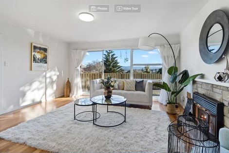 Photo of property in 32 Kirrie Avenue, Te Atatu South, Auckland, 0610