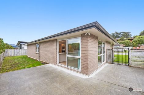 Photo of property in 73 Riverstone Drive, Riverstone Terraces, Upper Hutt, 5018