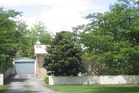 Photo of property in 304 Shakespeare Street, Leamington, Cambridge, 3432