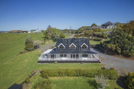 Photo of property in 320 Creightons Road, Clevedon, Papakura, 2582