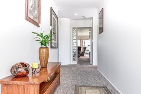 Photo of property in 18 Moreland Avenue, Pukete, Hamilton, 3200