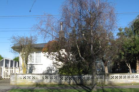 Photo of property in 4 Palmerston Road, Havelock North, 4130