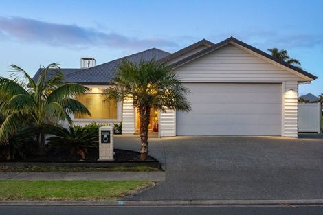Photo of property in 89 Barbados Way, One Tree Point, 0118