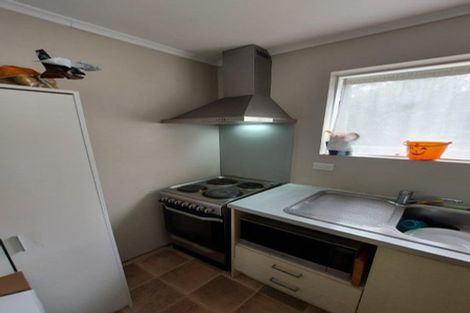 Photo of property in 18 Barron Drive, Green Bay, Auckland, 0604