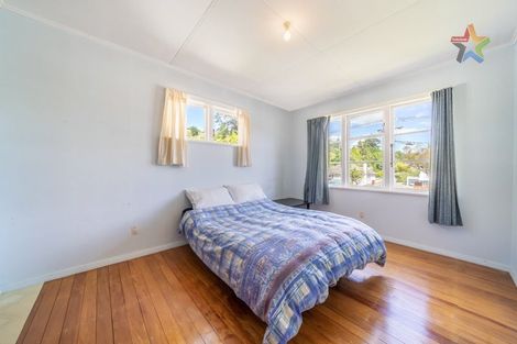 Photo of property in 72 Glen Road, Stokes Valley, Lower Hutt, 5019