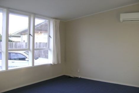 Photo of property in 11 Virgil Place, Northcote, Christchurch, 8052