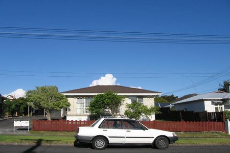 Photo of property in 2/31 Craigbank Avenue, New Lynn, Auckland, 0600