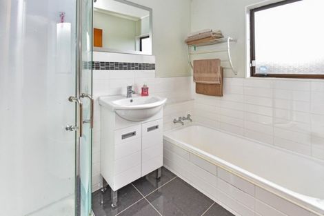 Photo of property in 2a Miro Street, Drury, 2113