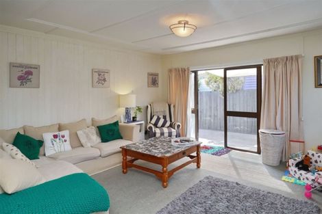 Photo of property in 41 Batten Grove, The Pines Beach, 7630