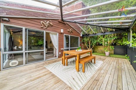 Photo of property in 498 Stokes Valley Road, Stokes Valley, Lower Hutt, 5019