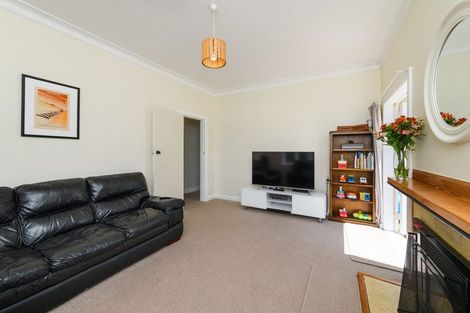 Photo of property in 42 Alexandra Street, Marton, 4710