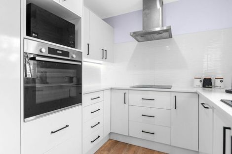 Photo of property in 393 Kahikatea Drive, Dinsdale, Hamilton, 3204