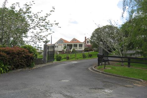 Photo of property in 34 Pomona Road, Kumeu, 0891