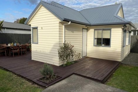 Photo of property in 4 Gossamer Drive, Pakuranga Heights, Auckland, 2010