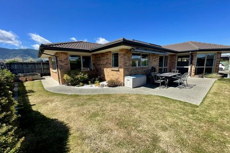 Photo of property in 15 Holcroft Place, Stoke, Nelson, 7011