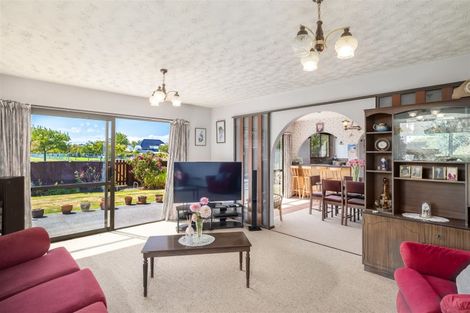 Photo of property in 34 Karnak Crescent, Russley, Christchurch, 8042