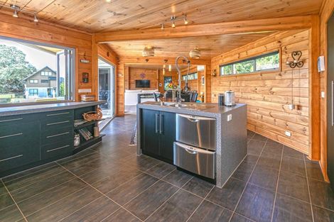 Photo of property in 112 Oratia Place, Onemana, Whangamata, 3691