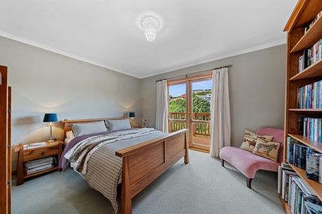 Photo of property in 1 Frobisher Street, Island Bay, Wellington, 6023