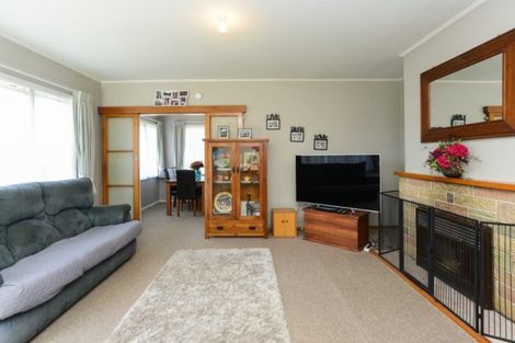 Photo of property in 4 Elizabeth Place, Clive, 4102