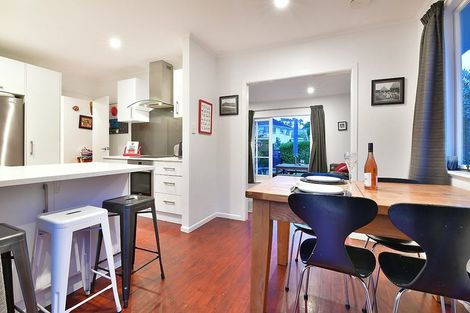 Photo of property in 1/5 September Place, Forrest Hill, Auckland, 0620