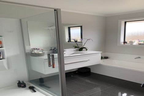 Photo of property in 14 Kowhai Drive, Cambridge, 3434