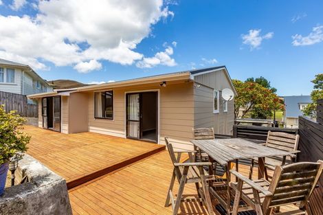 Photo of property in 15 Kalingo Street, Waitangirua, Porirua, 5024