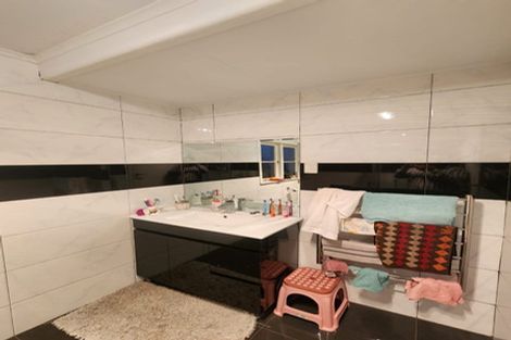 Photo of property in 13 Great South Road, Papatoetoe, Auckland, 2025