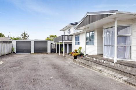 Photo of property in 14 Kowhai Street, Inglewood, 4330